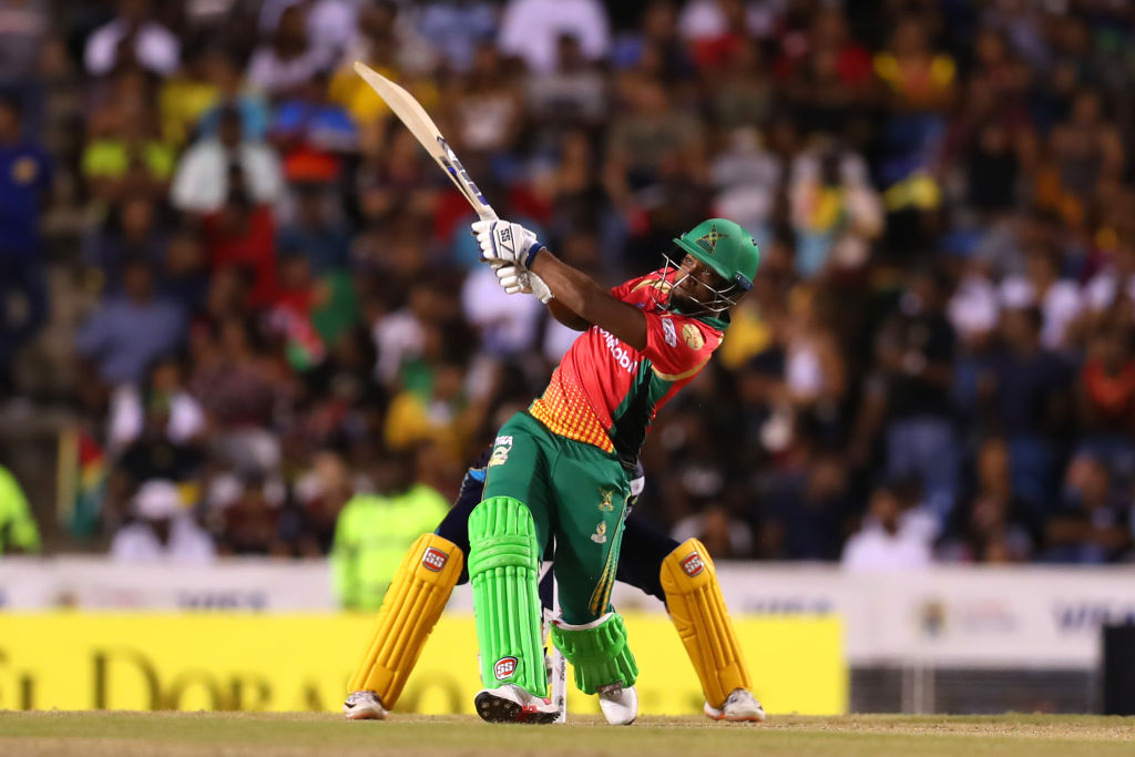 47 with 4 SIXES! Pooran takes Strikers to the cleaners