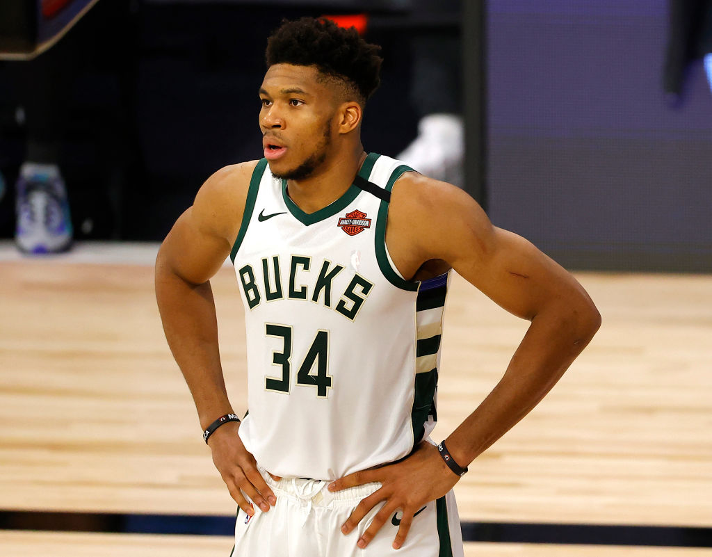 Antetokounmpo scores 31 as Bucks trounce Heat 132-98