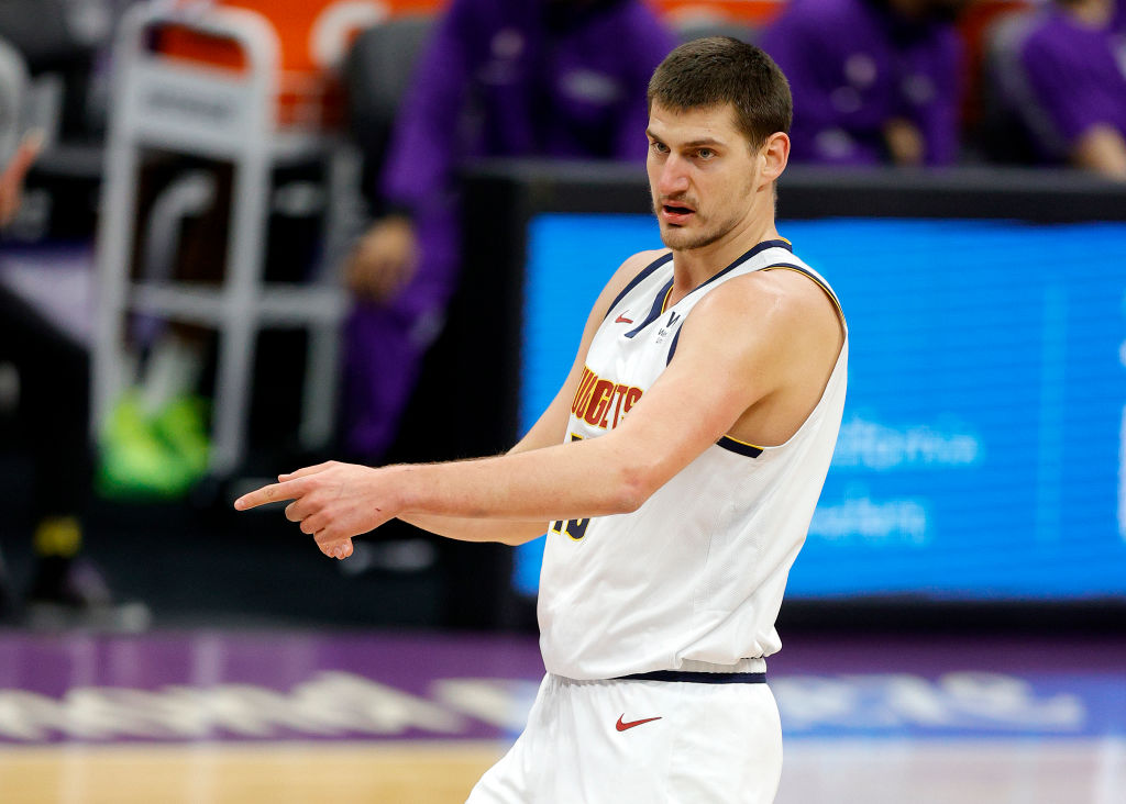 Jokic scores 31 points as Nuggets ease past Timberwolves, 114-103