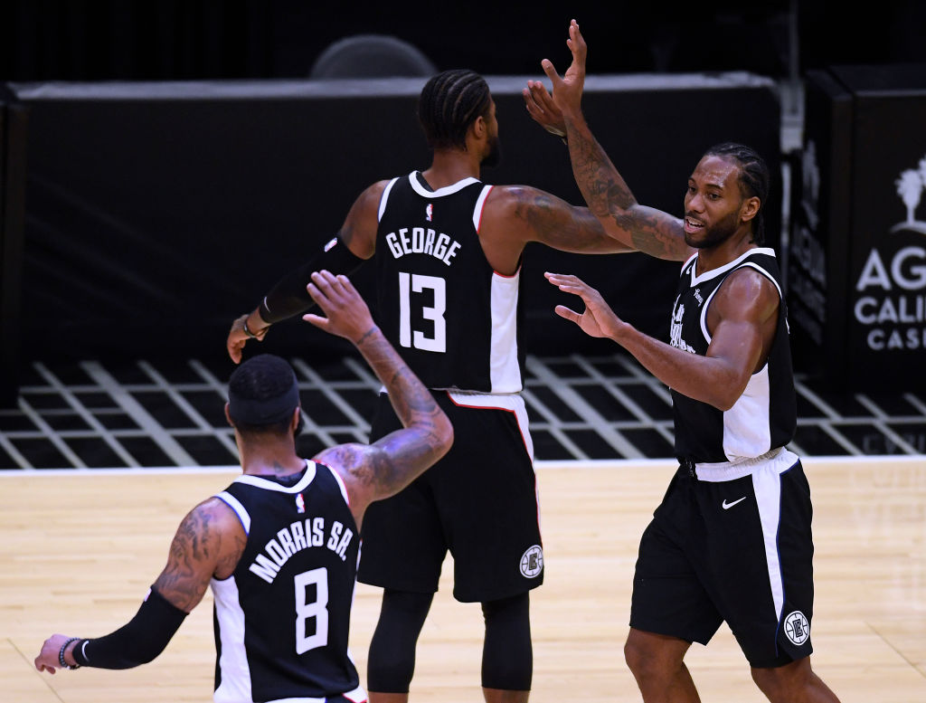 Morris scores 25 points as Clippers clobber Bucks, 129-105