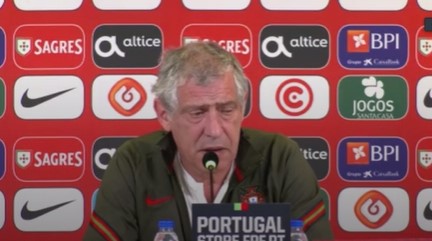 Santos defends Ronaldo after armband reaction