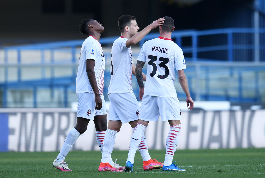 AC Milan win 2-0 against Hellas Verona to keep in touch with the top in Serie A