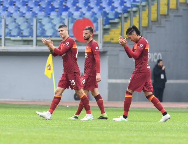 Mancini's header sees Roma edge past Genoa 1-0