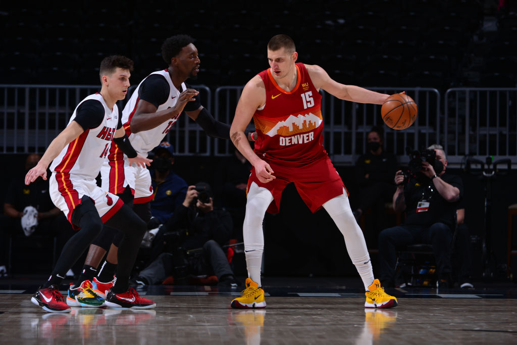 Jokic leads Nuggets to win over Heat