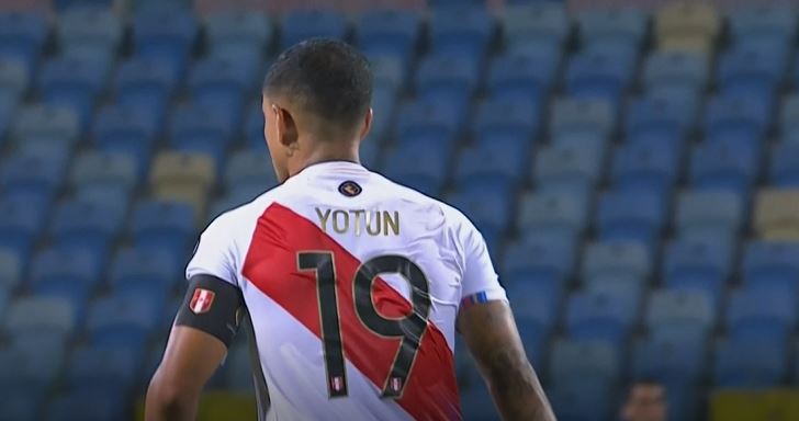 Mina's own goal helps Peru top Colombia 2-1