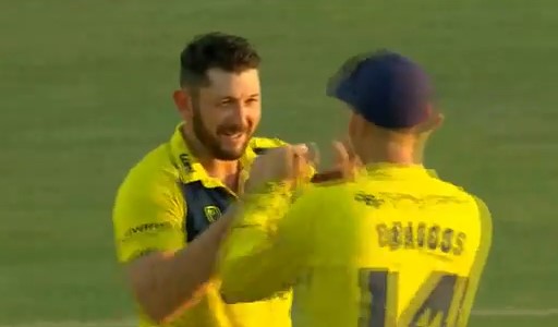 Tim Bresnan's 3/29 cripples Leicester