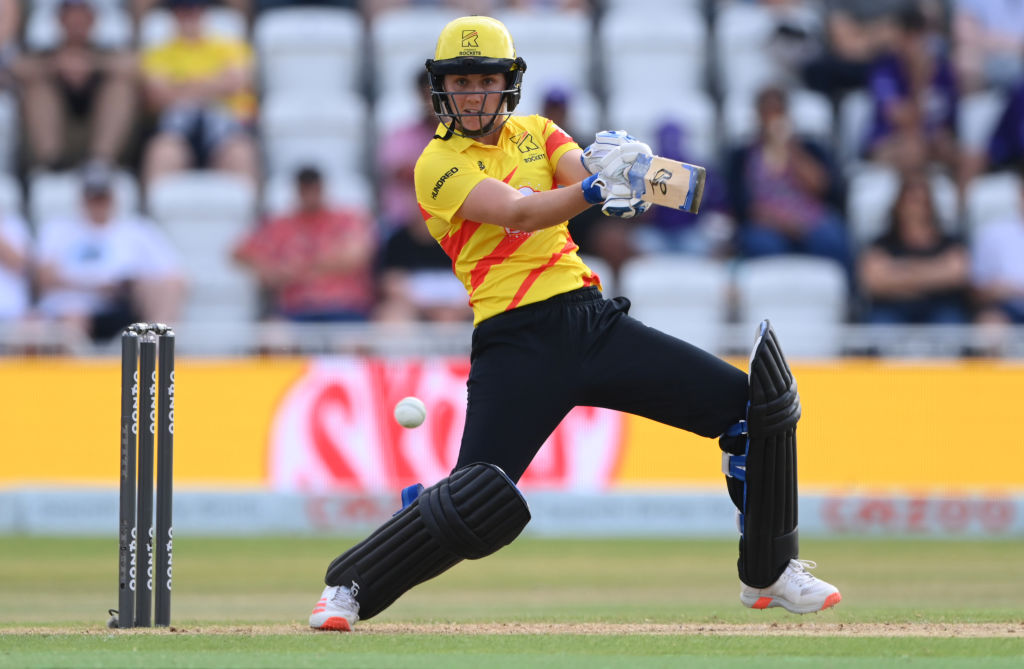 4, 6, 6! Sciver smokes Gibson