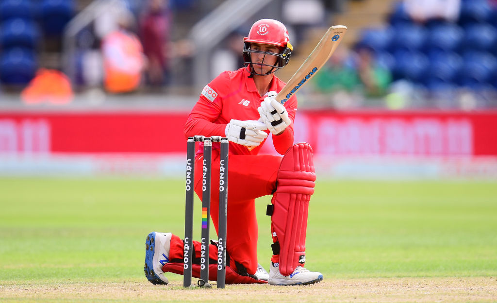 Four sixes! Du Plooy brings the fire to the game