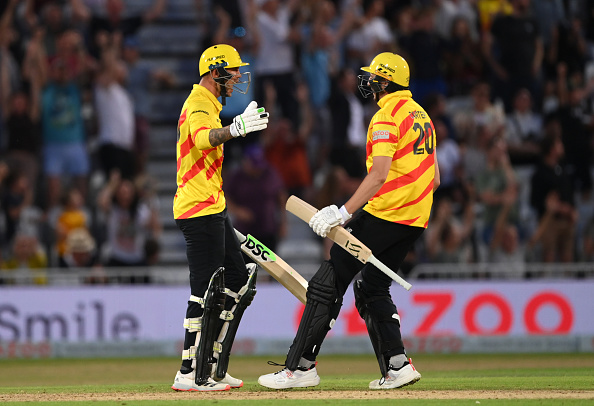 Hales, Rashid clinch thrilling 2-wicket win for Rockets