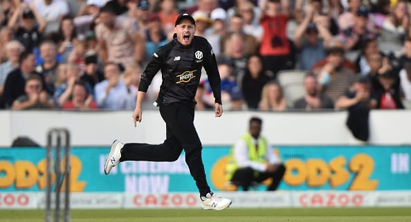 WOW! Parkinson pulls off a spectacular catch