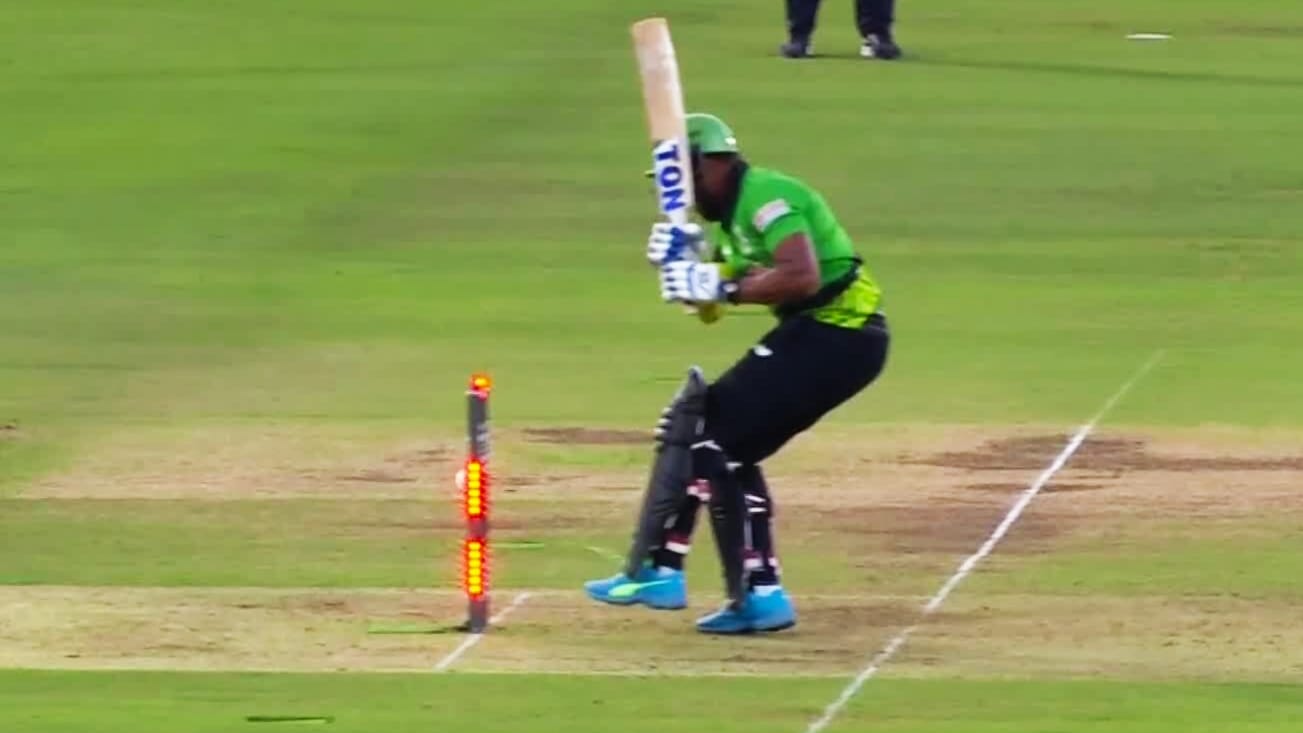 WHAT! Jordan takes a single after getting bowled
