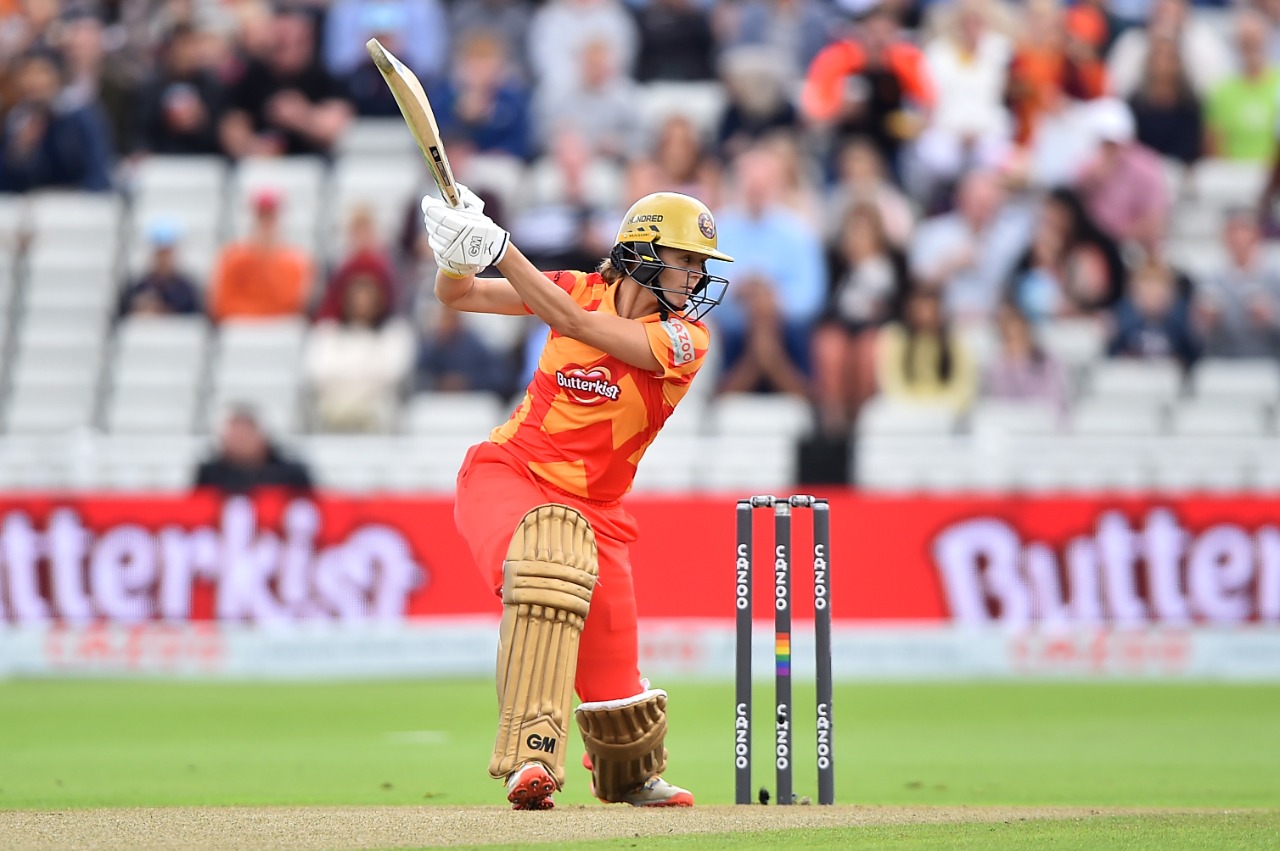 52* off 35! Evelyn Jones leaves no stone unturned