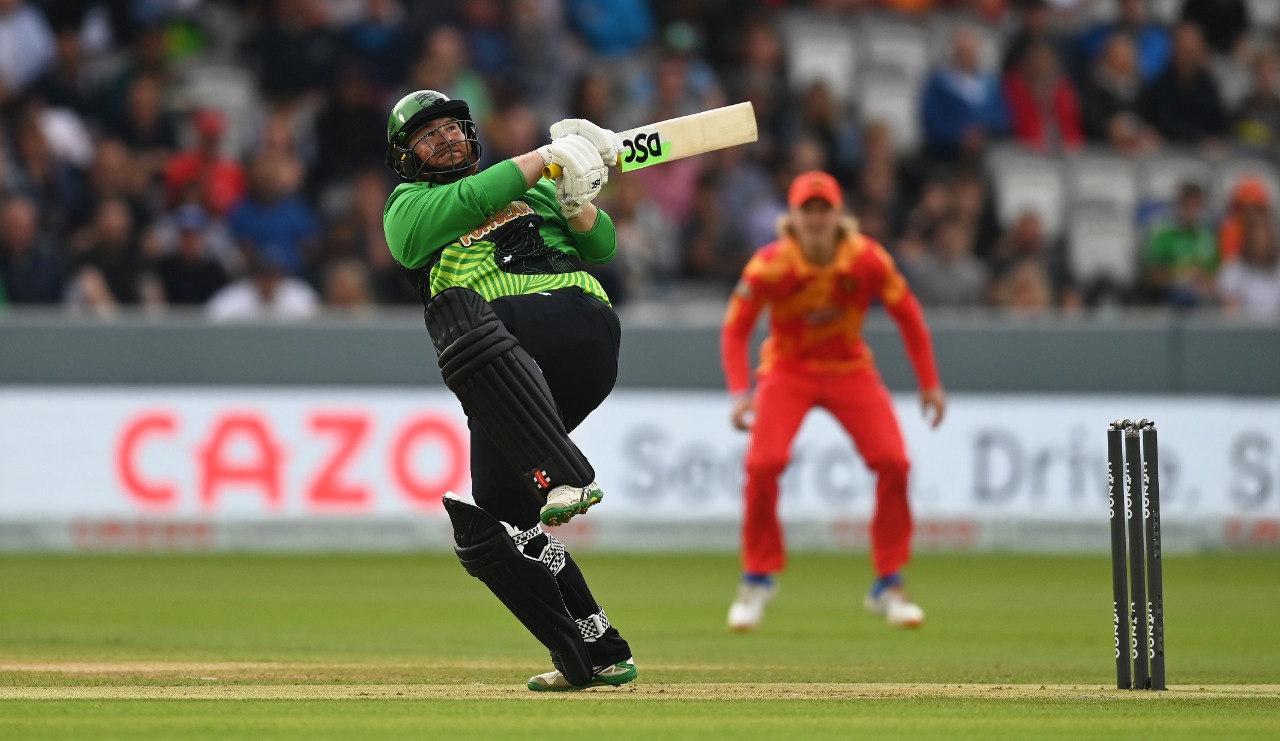 61 with 6 SIXES! Stirling lights up Lord's