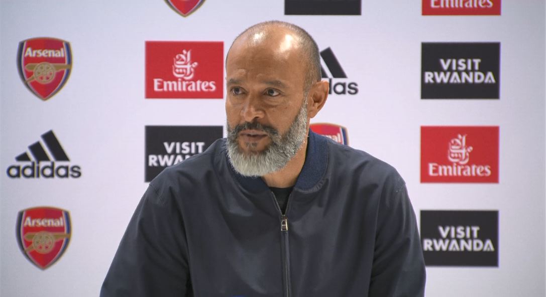 'I will not judge my players in front of you' - Santo