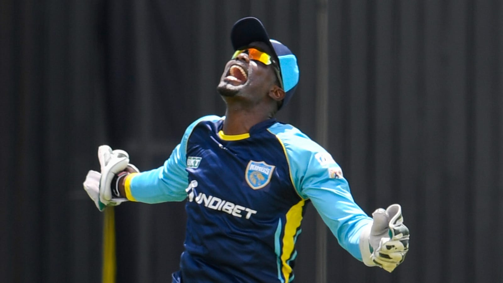 Deyal, Wiese star as SLK knockout TKR