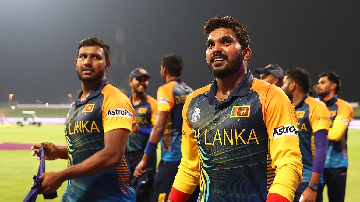 SL demolish IRE to seal Super 12s spot