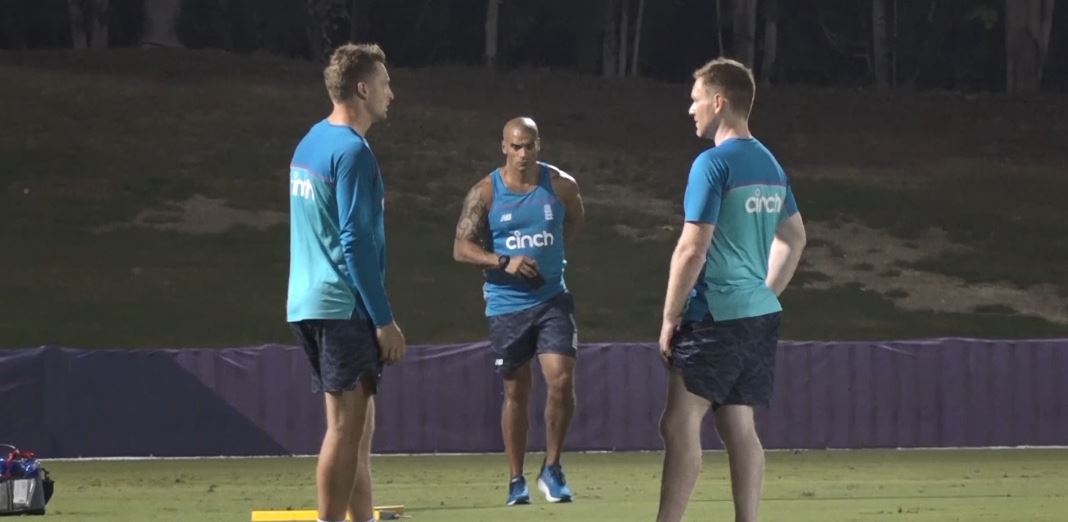 England practice ahead of the match against Australia