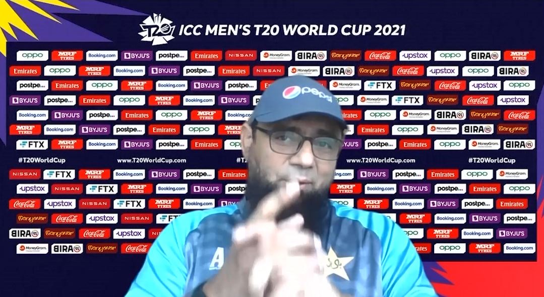Mushtaq has high praise for Kohli and Dhoni