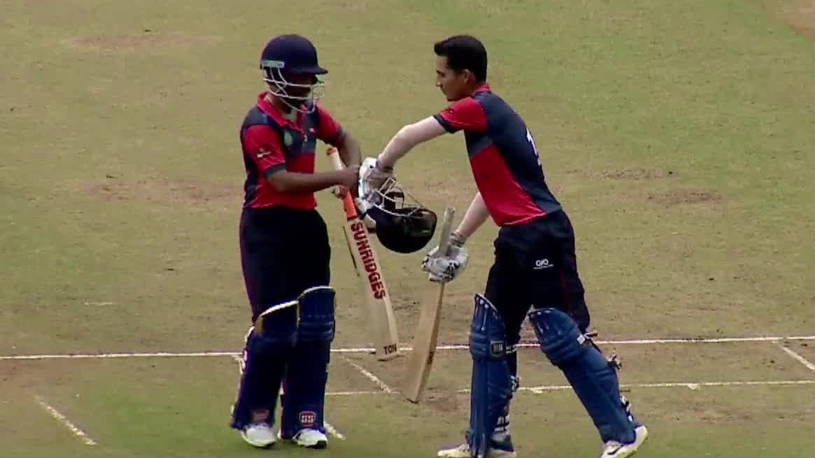 Aman, Akshay drive VCA Red to an easy win