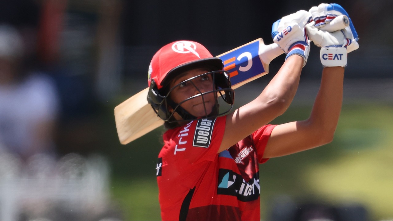 73* with 5 SIXES! Harmanpreet's masterclass