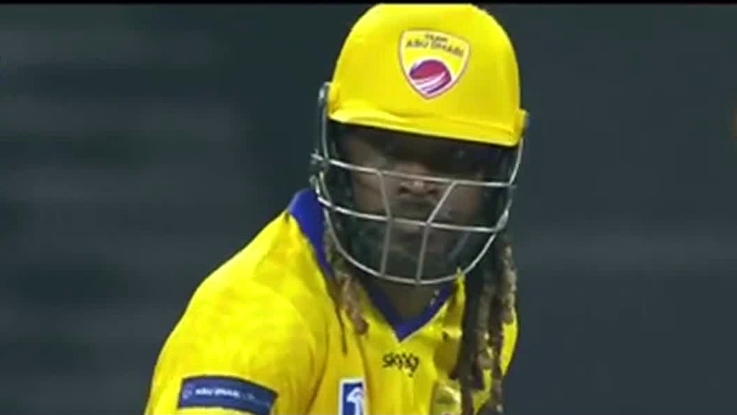 52 with 5 sixes! Gayle smacks Tigers to all parts