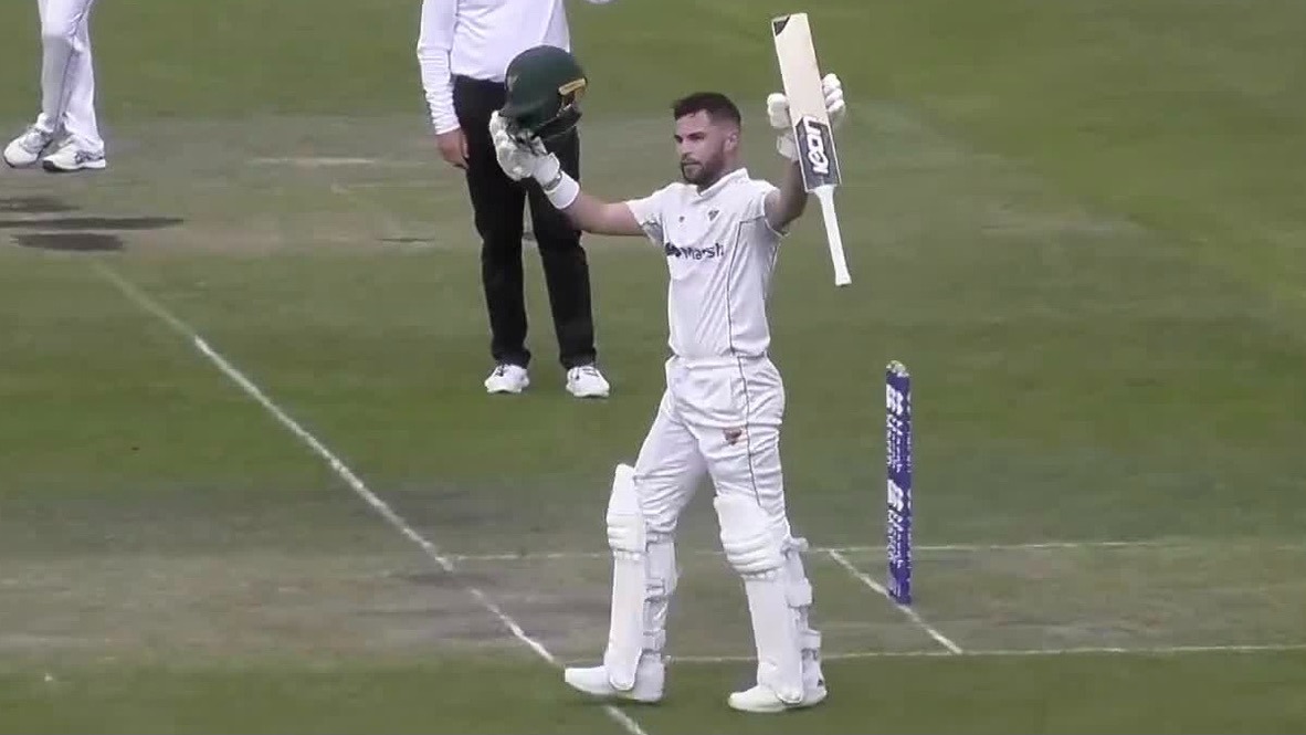 Jewell, Ward keep TAS in strong position on Day 2