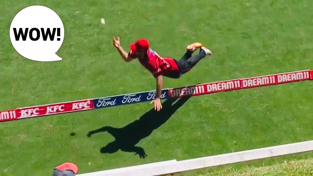 UNBELIEVABLE! Diving relay catch