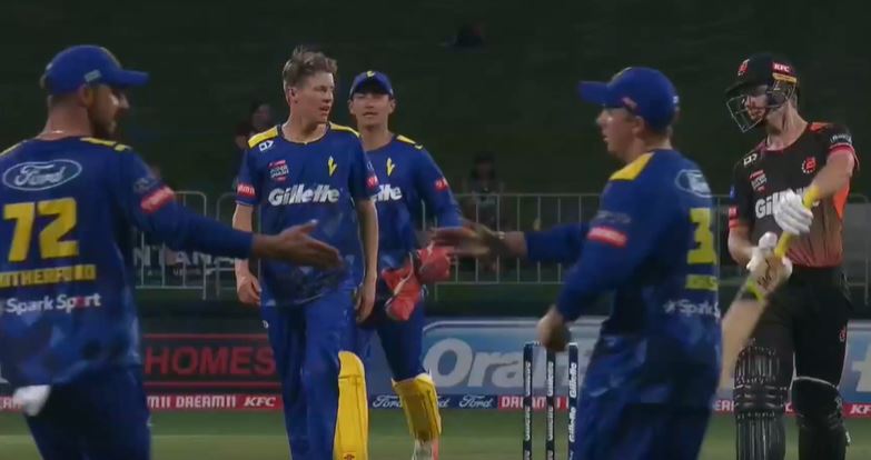 Rain plays spoilsport as Districts and Volts share points