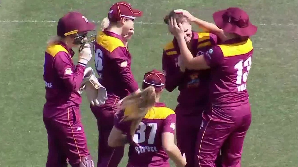 Jonassen, Hinkley guide Queensland to a dominant win