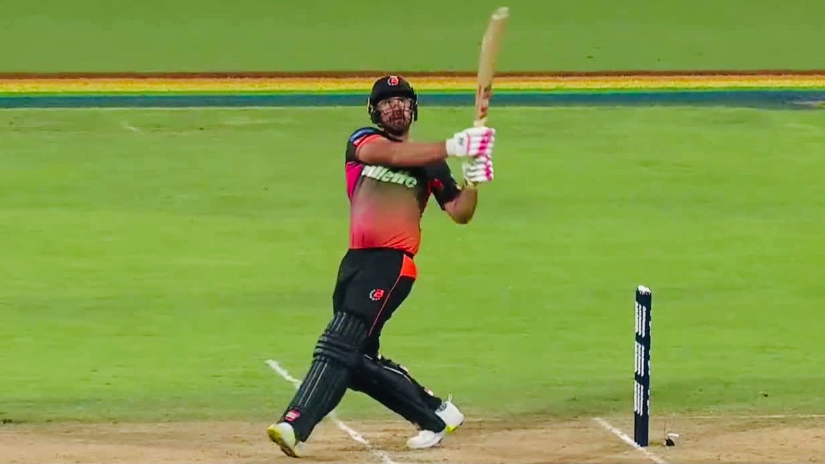 OUT OF THE PARK! Grandhomme goes BIG