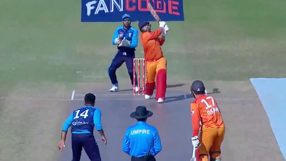 6 6 6 6! Jamshaid Zafar goes berserk