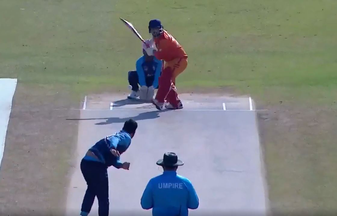 Abu Dhabi hold their nerve in last-ball thriller