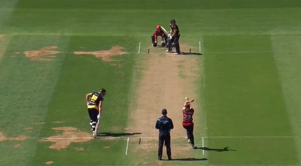 Mackay's half-century goes in vain as WB-W win