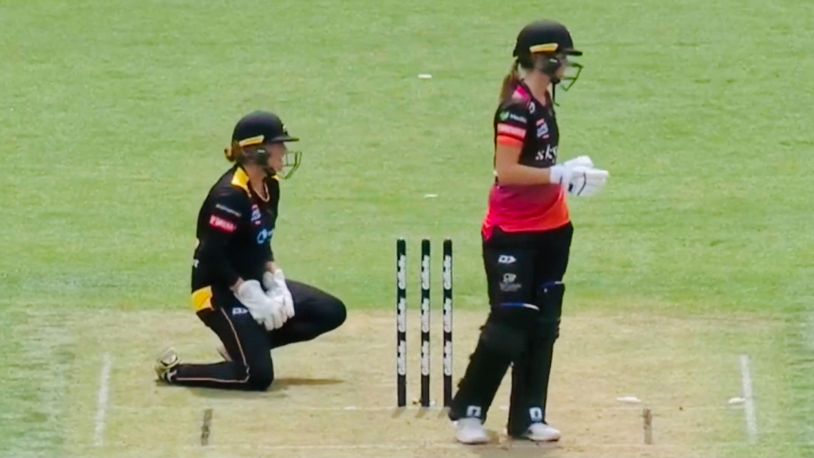 Devine, Newton help Blaze crush Brave by 54 runs