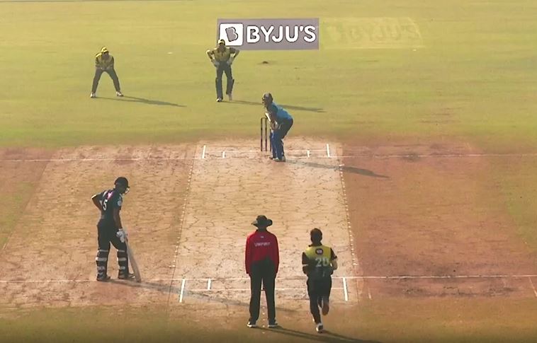 Low-scoring Thriller! Fighter defend 93