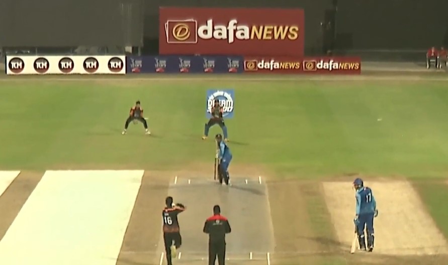 Nawaz's 71 wins it for Karwan Blues