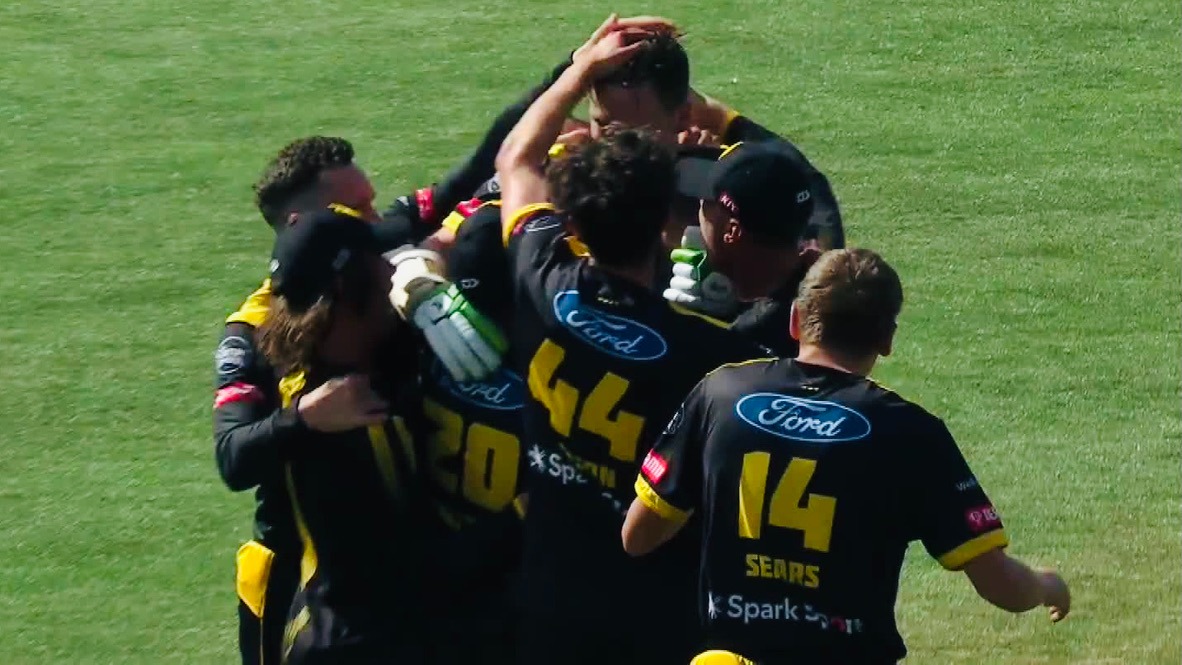 455 RUNS! Bracewell leads Firebirds to victory