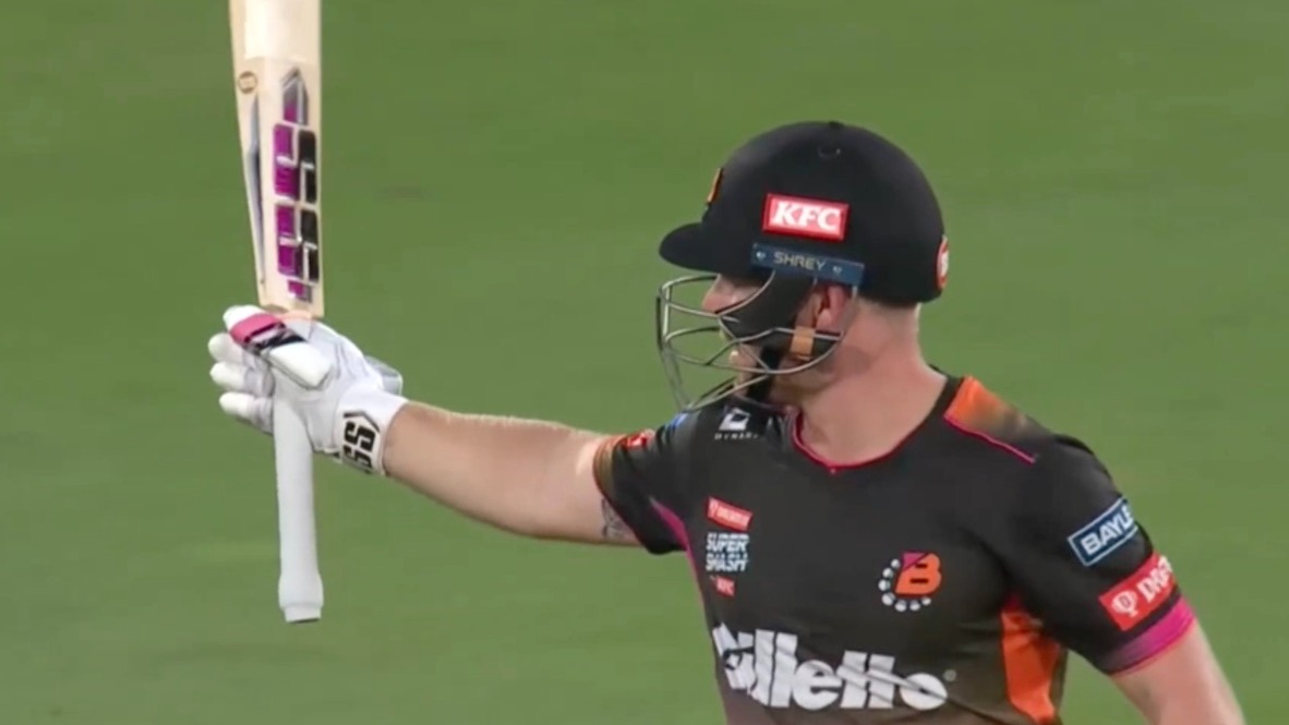 Seifert's 88* drives Brave to top of the table