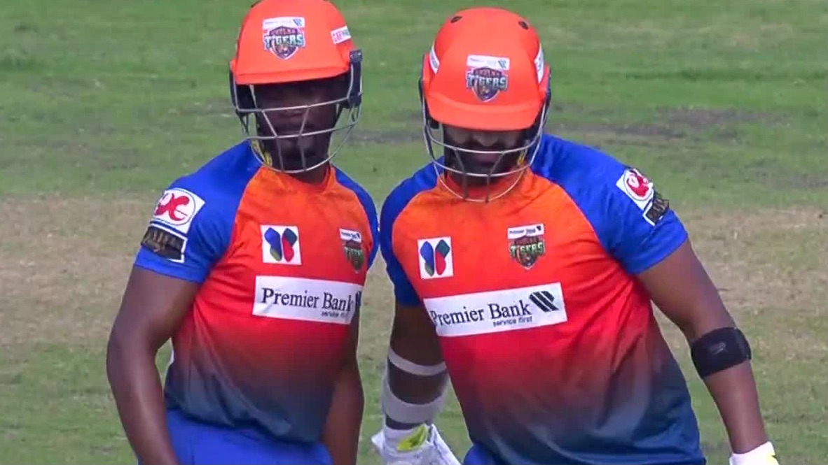 Khulna chase down 143 in 14.2 overs