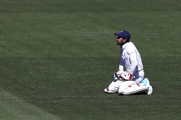 Dravid, Shastri, Viru react to the Saha saga!