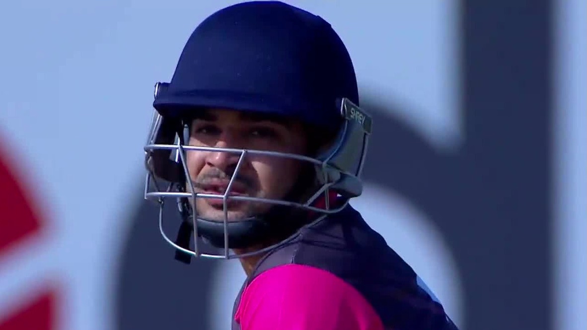 4 6 4 6! Hanan Riznan punishes Aamir Kaleem