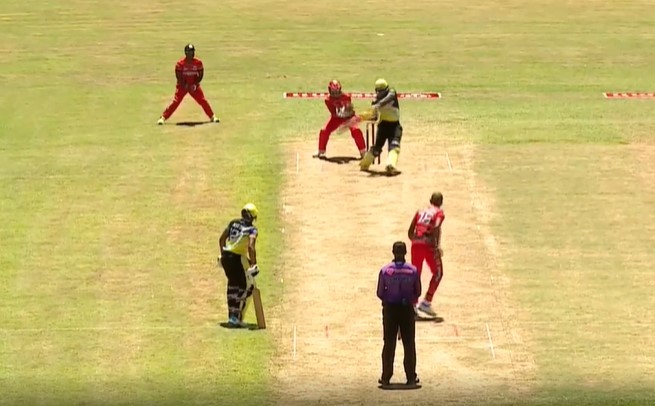 Breakers beat Strikers in last-ball thriller