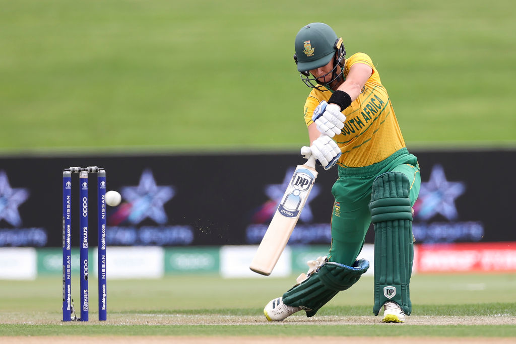 Wolvaardt, Ismail shine as SA-W win last-over thriller