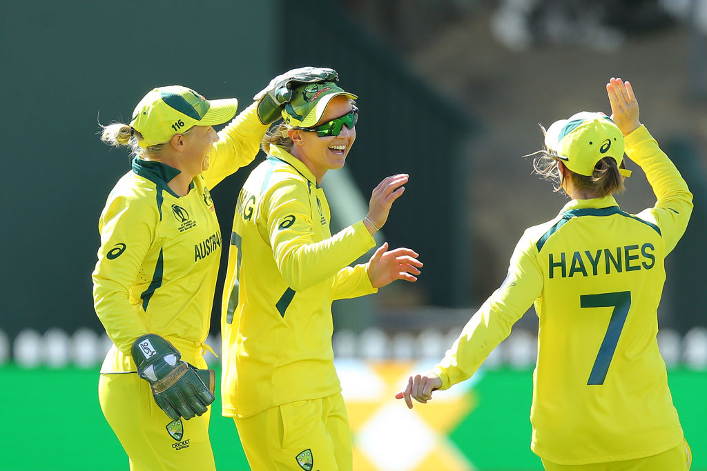 AUS remain unbeaten with a 7-wicket win over WI