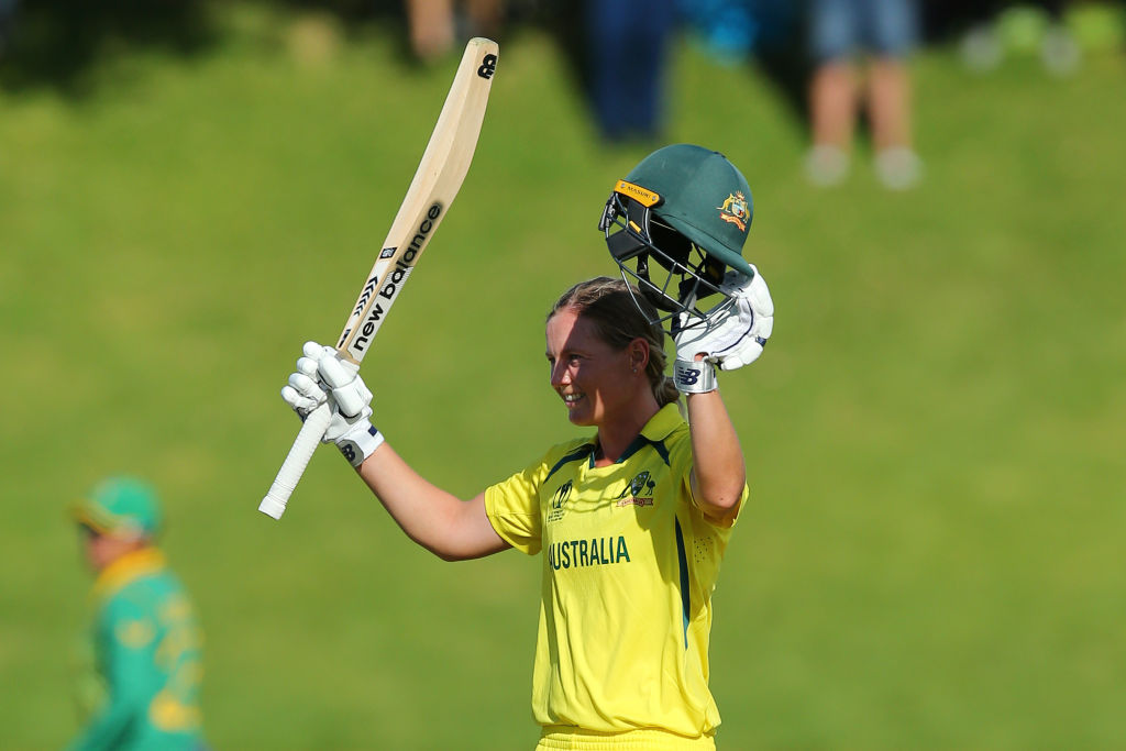 Meg Lanning's 135* helps AUS beat SA