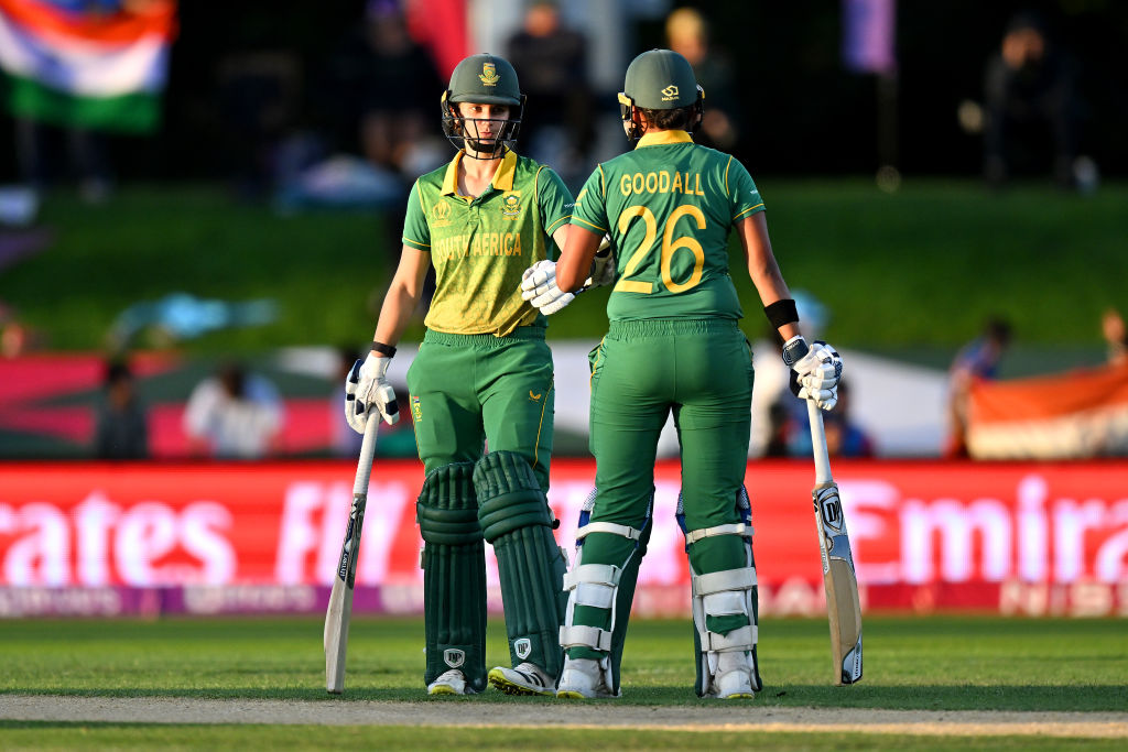 SA win by 3 wickets as IND bow out of WC