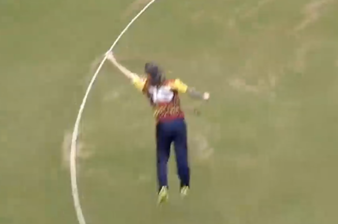 MUST WATCH: One-handed stunner by Ryan