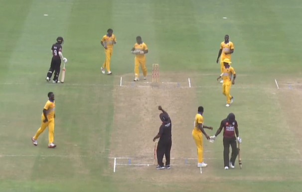 Strikers win super over thriller vs Challengers