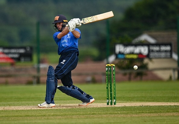 6446! Lorcan Tucker takes David Delany for a ride