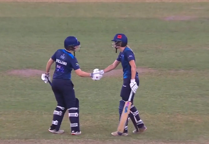 Villani, Lewis help SCS-W brush aside WAR-W